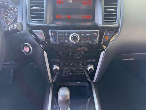 Used 2016 Nissan Pathfinder S FWD image 31