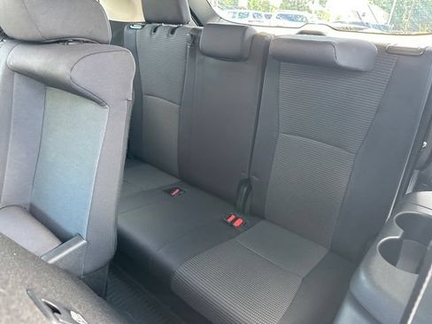 Used 2024 Toyota Highlander LE AWD/4WD image 15
