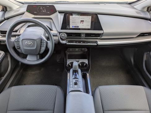 Used 2026 Toyota Prius LE FWD image 15