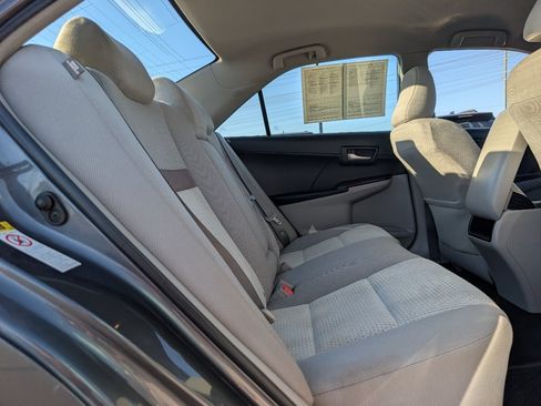 Used 2012 Toyota Camry LE FWD image 5