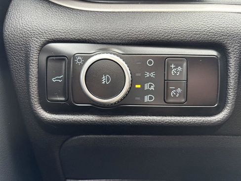 Used 2023 Ford Explorer XLT w/ Equipment Group 202A image 32