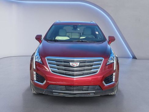 Used 2018 Cadillac XT5 Luxury w/ Driver Awareness Package image 9