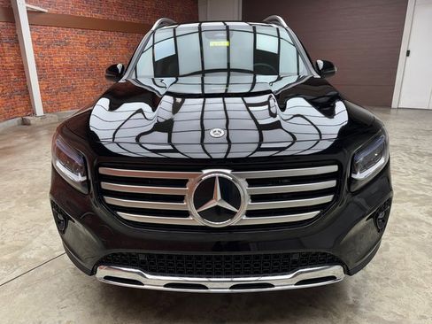 New 2025 Mercedes-Benz GLB 250 4MATIC image 8