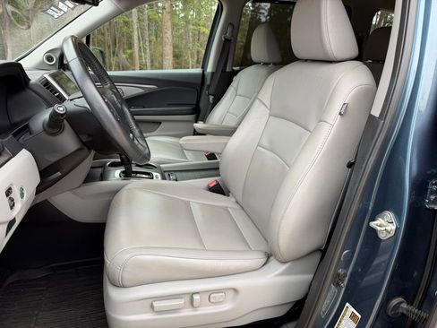 Used 2017 Honda Pilot EX-L image 10