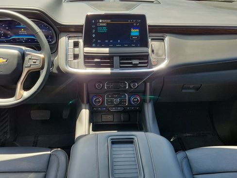 Used 2024 Chevrolet Tahoe High Country AWD/4WD image 16