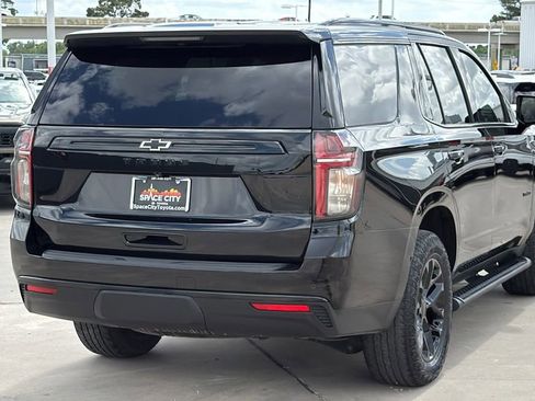 Used 2024 Chevrolet Tahoe Z71 w/ Luxury Package AWD/4WD image 5