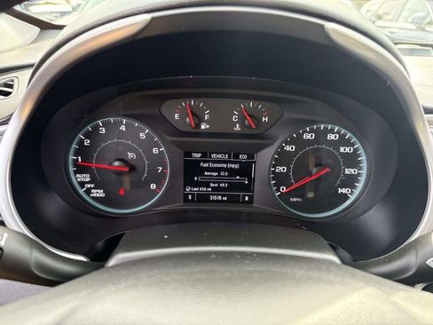 Used 2025 Chevrolet Malibu LT image 35