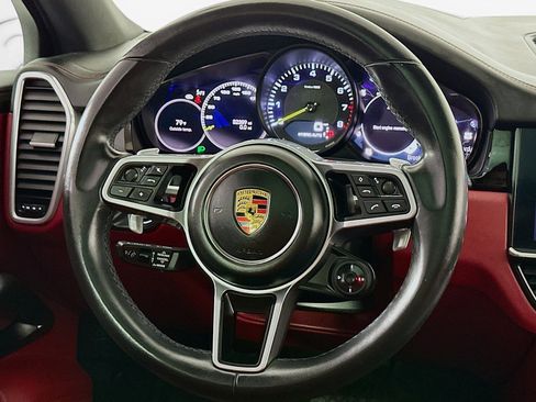 Used 2022 Porsche Cayenne E-Hybrid Coupe image 8