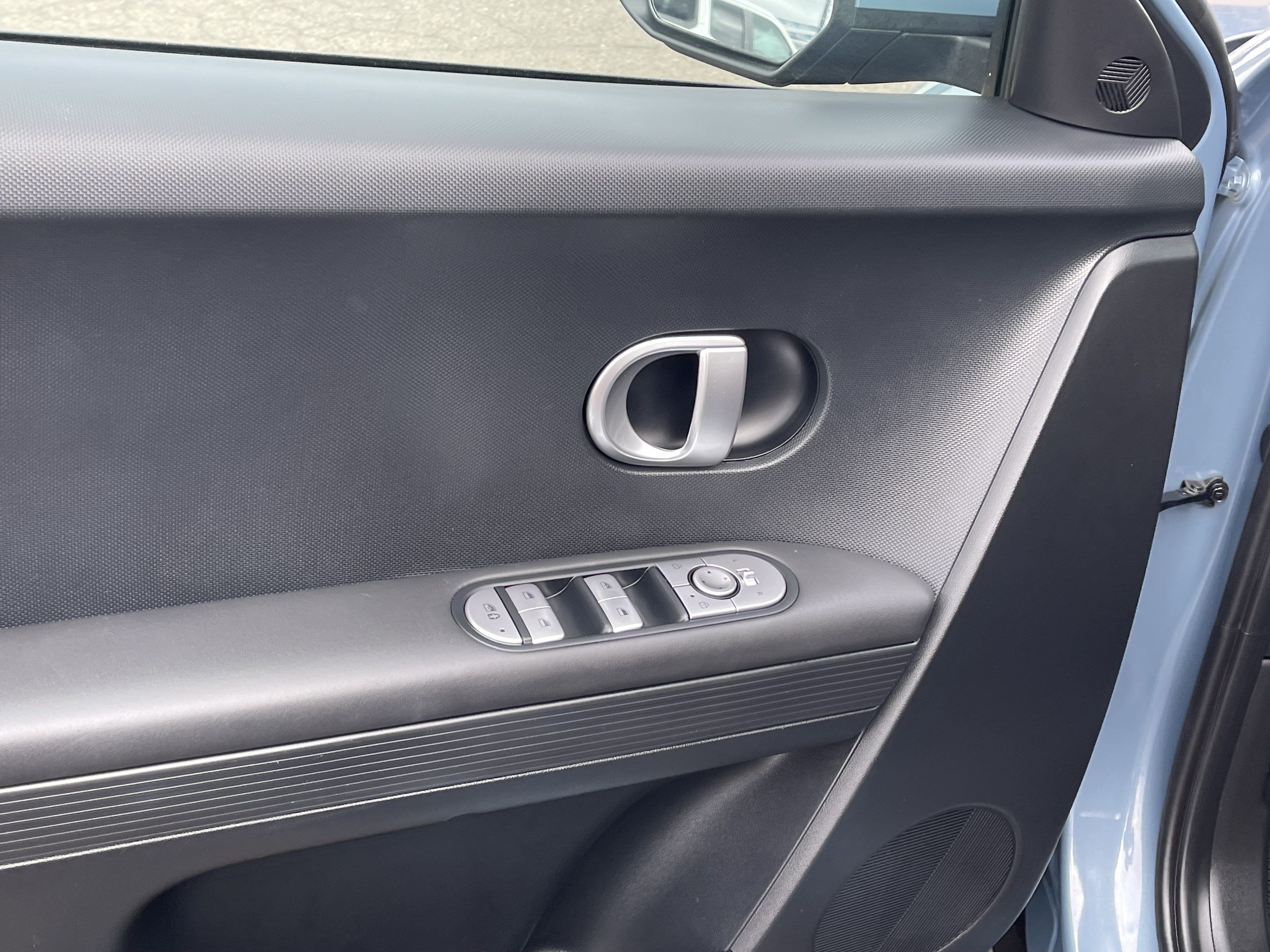 Certified 2024 Hyundai Ioniq 5 SE RWD image 17
