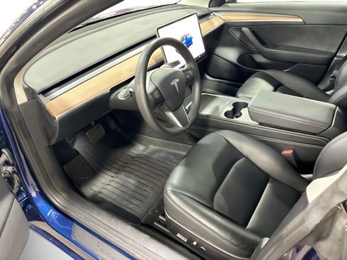 Certified 2022 Tesla Model 3 Long Range AWD/4WD image 9