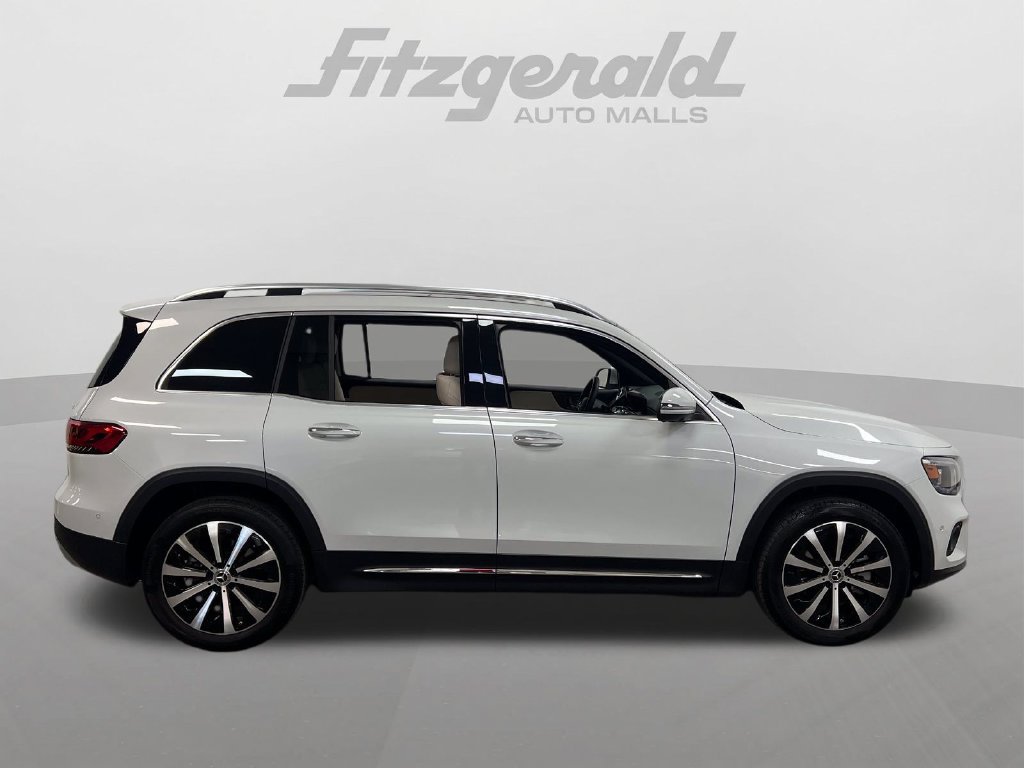 Used 2023 Mercedes-Benz GLB 250 4MATIC image 6
