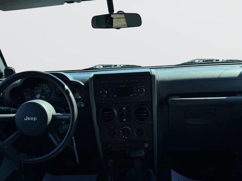 Used 2007 Jeep Wrangler Unlimited X image 18