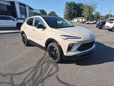 Used 2026 Buick Encore GX Sport Touring w/ Studio Series AWD/4WD image 19
