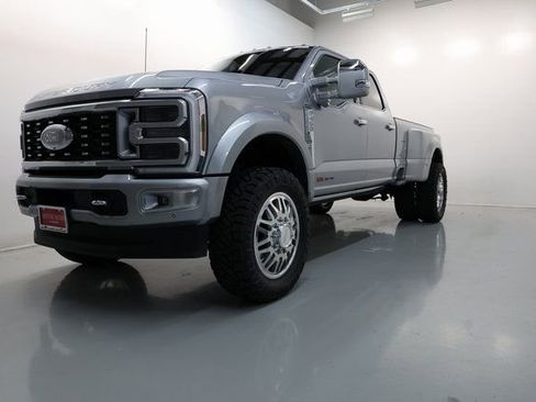 Used 2024 Ford F450 Platinum image 63