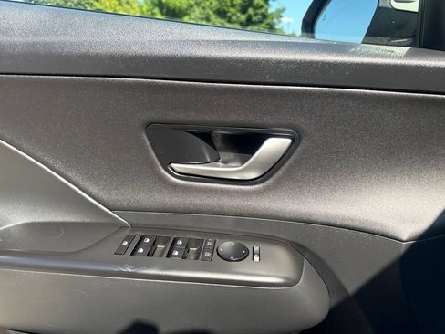Certified 2025 Hyundai Kona Limited AWD/4WD image 13