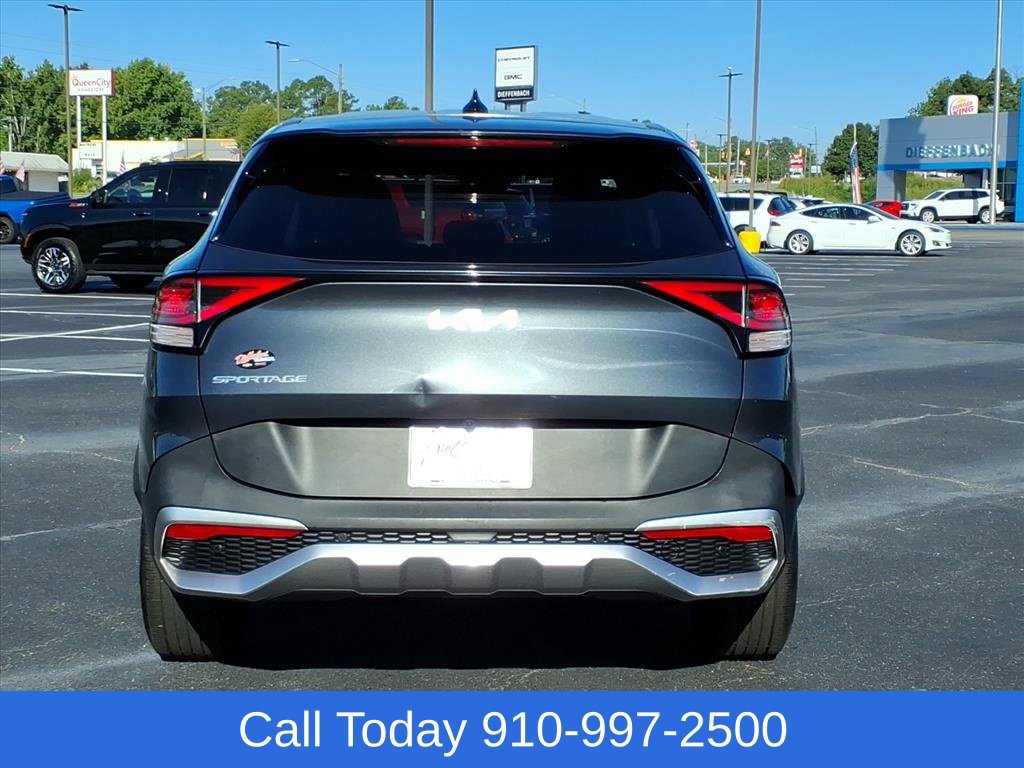 Used 2024 Kia Sportage LX FWD image 7