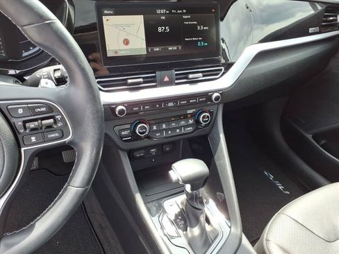 Used 2020 Kia Niro EX Premium FWD image 25