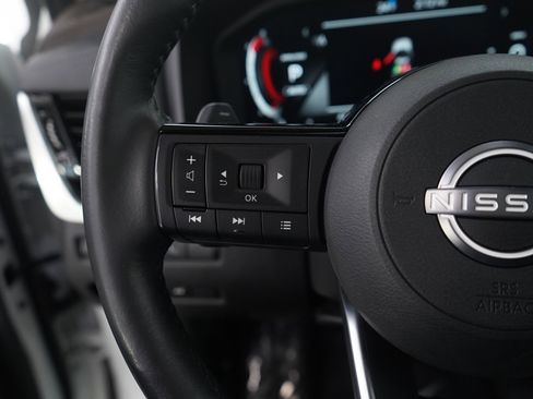 Used 2023 Nissan Rogue Platinum w/ Platinum Premium Package image 17