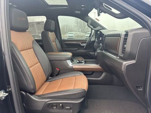 Used 2024 Chevrolet Silverado 2500 High Country image 25