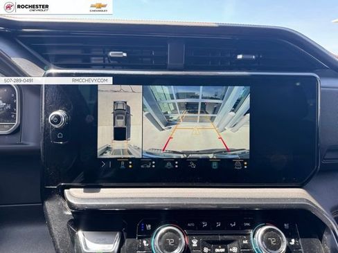 Certified 2023 GMC Sierra 1500 AT4 w/ Technology Package AWD/4WD image 4