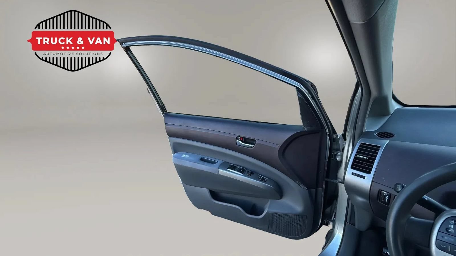 Used 2005 Toyota Prius FWD image 31