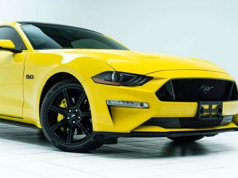 Used 2018 Ford Mustang GT Premium w/ Safe & Smart Package image 4