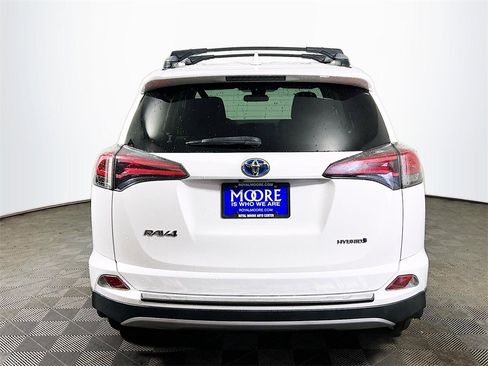 Certified 2018 Toyota RAV4 LE Plus image 7