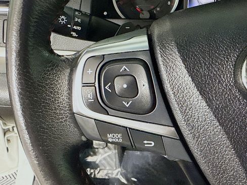 Used 2017 Toyota Camry SE image 14