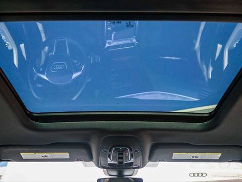 Certified 2023 Audi e-tron Premium Plus w/ Premium Plus Package AWD/4WD image 18