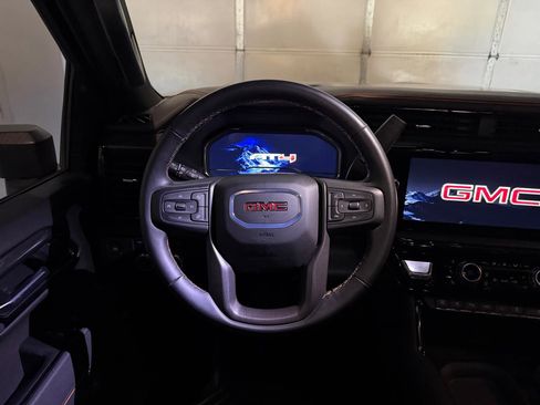 Used 2025 GMC Sierra 2500 AT4 w/ AT4 Premium Plus Package AWD/4WD image 14