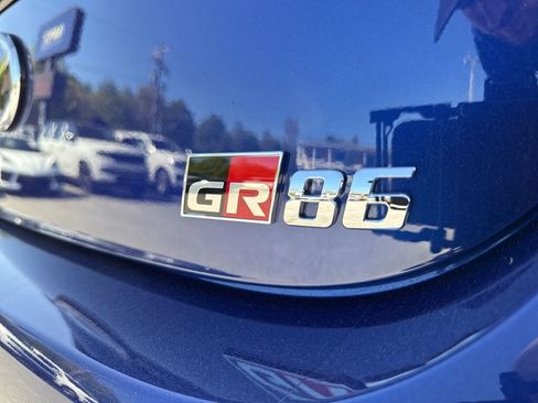 Used 2025 Toyota GR86 Premium image 27