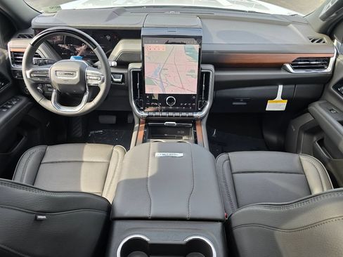 New 2026 GMC Yukon Denali w/ Denali Reserve Package AWD/4WD image 38