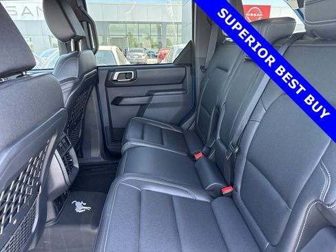 Used 2025 Ford Bronco Badlands AWD/4WD image 6
