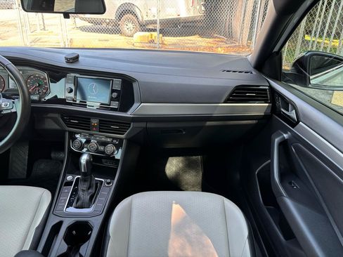 Used 2021 Volkswagen Jetta R-Line FWD image 18