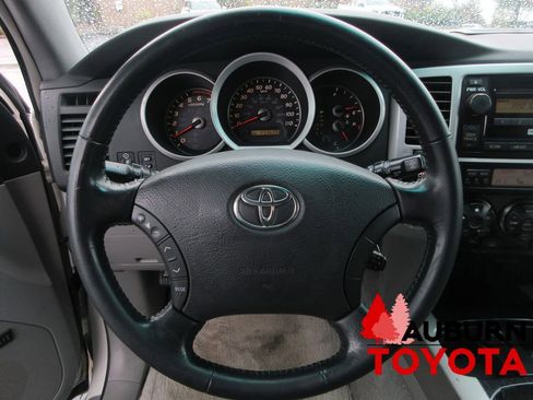 Used 2008 Toyota 4Runner Limited image 17