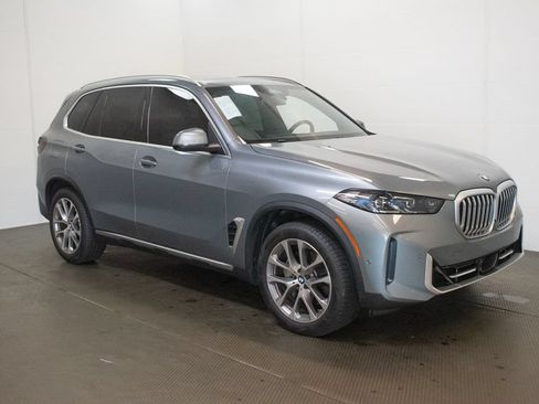 Used 2025 BMW X5 xDrive40i w/ Climate Comfort Package AWD/4WD image 1