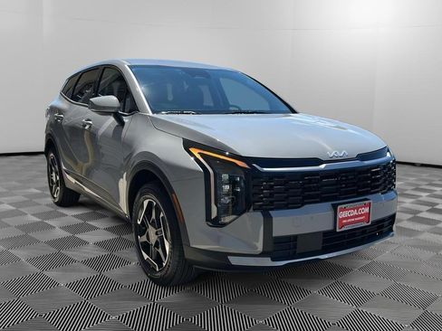 New 2026 Kia Sportage S image 3