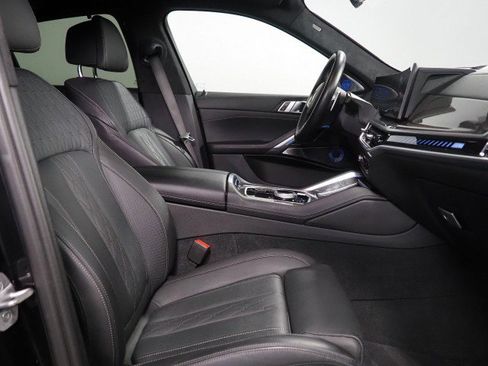 Used 2024 BMW X6 M60i image 15