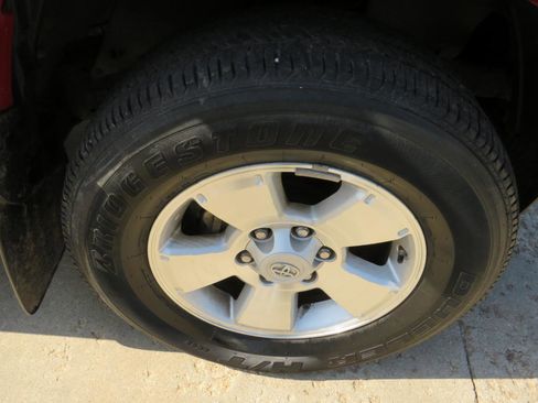 Used 2015 Toyota Tacoma 4x4 Double Cab w/ TRD Sport Package image 18