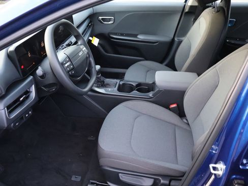 New 2025 Kia K4 LXS image 38
