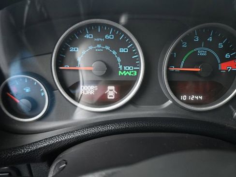 Used 2012 Jeep Wrangler Unlimited Rubicon AWD/4WD image 36