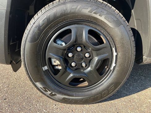 Used 2021 Jeep Renegade Sport AWD/4WD image 18