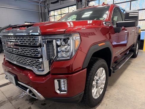 Used 2023 GMC Sierra 3500 Denali image 4