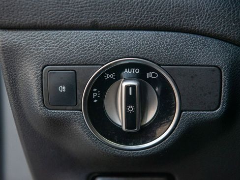 Used 2018 Mercedes-Benz CLA 250 4MATIC image 25