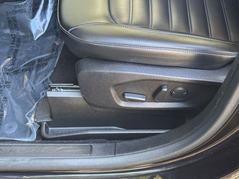 Used 2022 Ford Edge SEL image 23