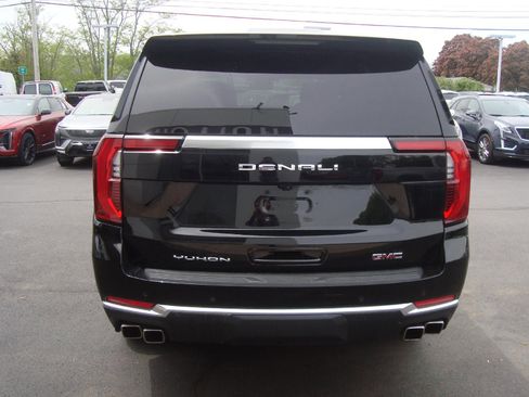 Certified 2025 GMC Yukon XL Denali AWD/4WD image 5