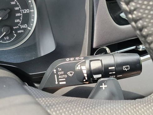 Used 2025 Mitsubishi Outlander SE AWD/4WD image 14
