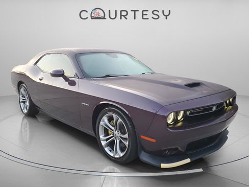 Certified 2020 Dodge Challenger R/T image 5