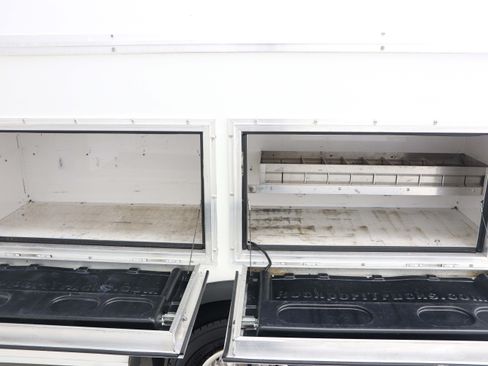 Used 2023 Ford E-450 and Econoline 450 Super Duty w/ Power Windows & Locks Group RWD image 16