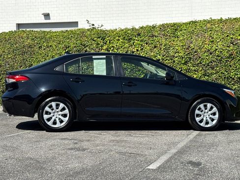 Used 2025 Toyota Corolla LE w/ Convenience Package FWD image 3